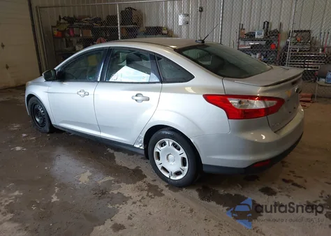 2012 Ford Focus Se из США, поврежденный, VIN 1FAHP3F21CL240644